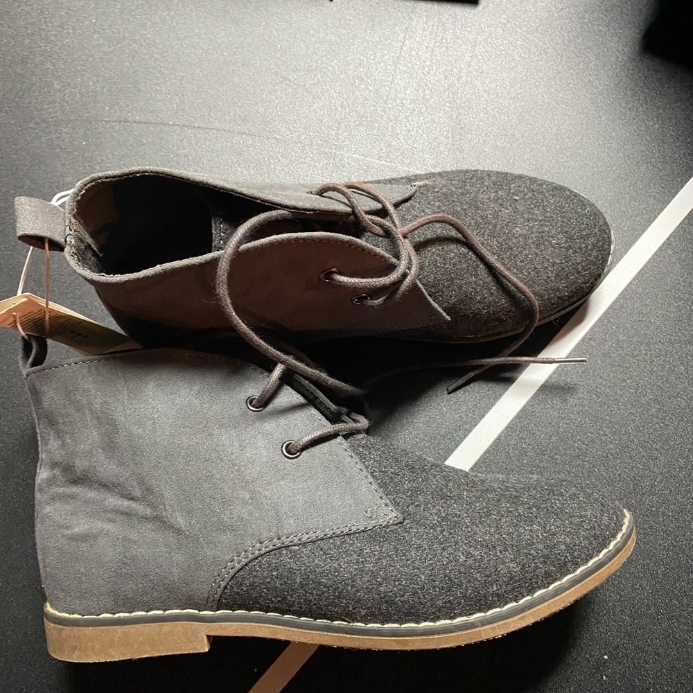 Boys size 3 dress boots